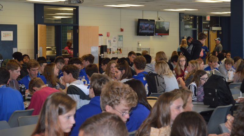HC cafeteria faces overcrowding issue