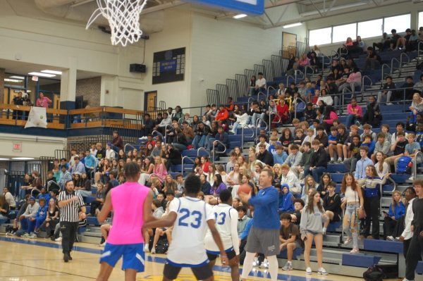 Student faculty basketball game brings the HC community together