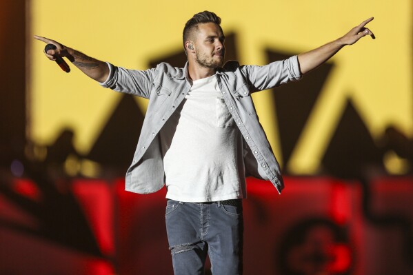 Former One Direction band member, Liam Payne, spent much of his career performing live with the band.