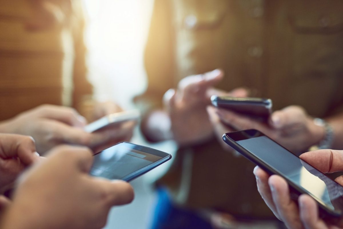 Banning cell phones at schools will not be able to solve phone addiction among teens.